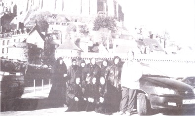 Матушка игумения Макрина с некоторыми сестрами Леснинской Обители